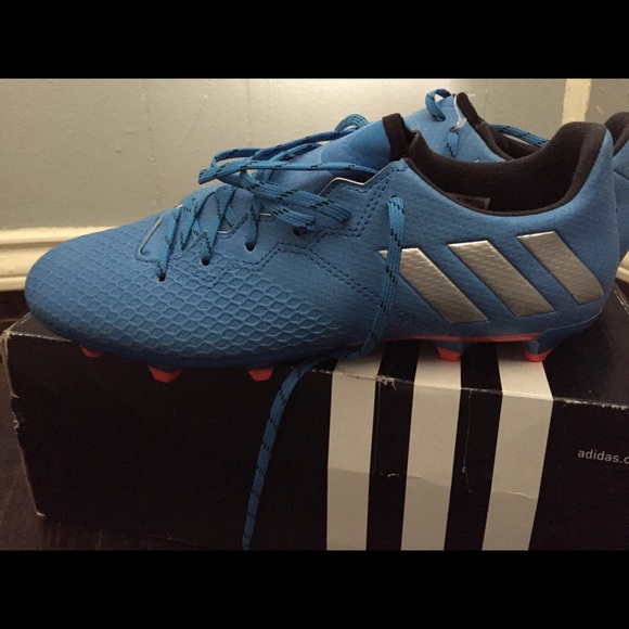 Messi soccer shoes size 8 - Picture 1 of 2